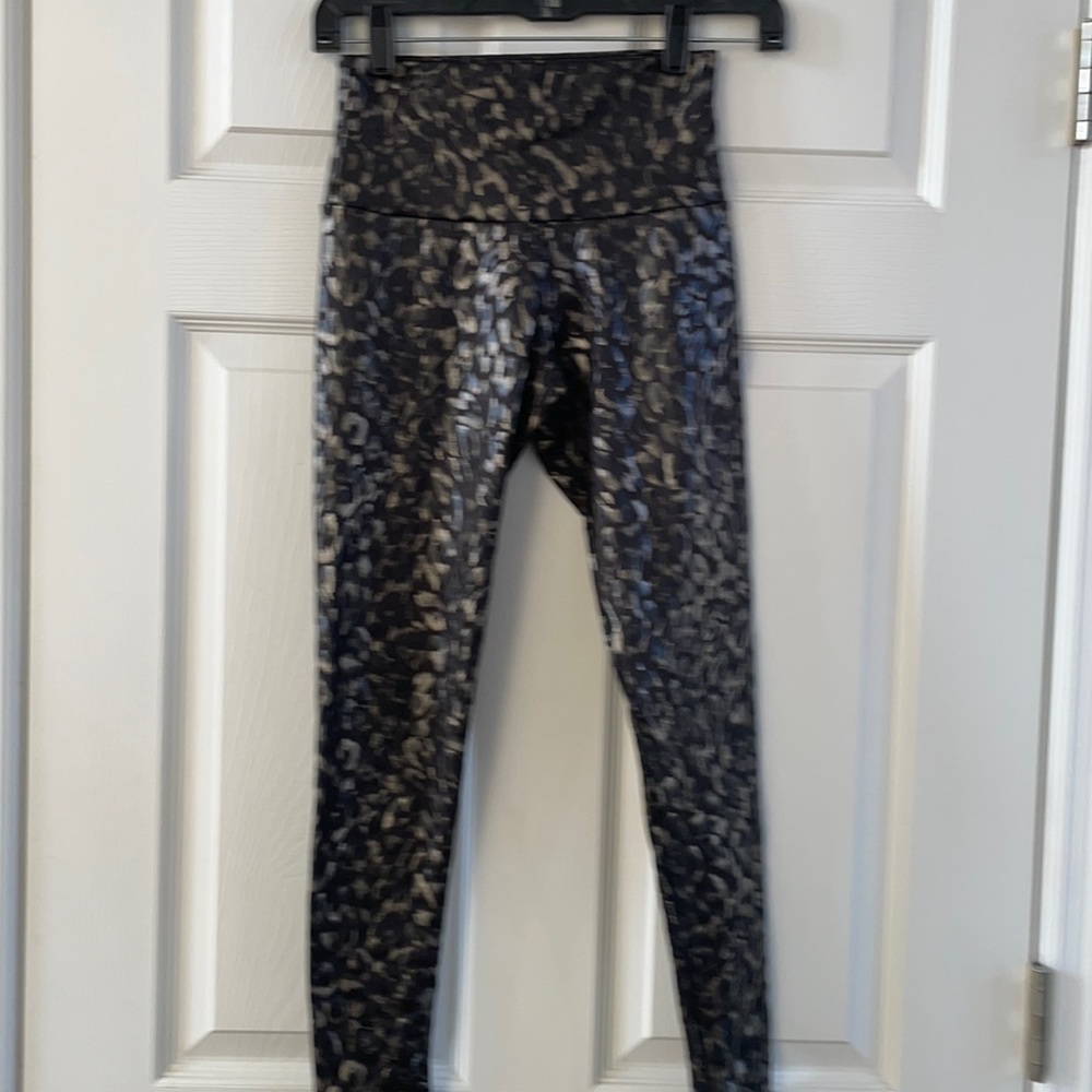 NWT Regal animal print leggings xsmall